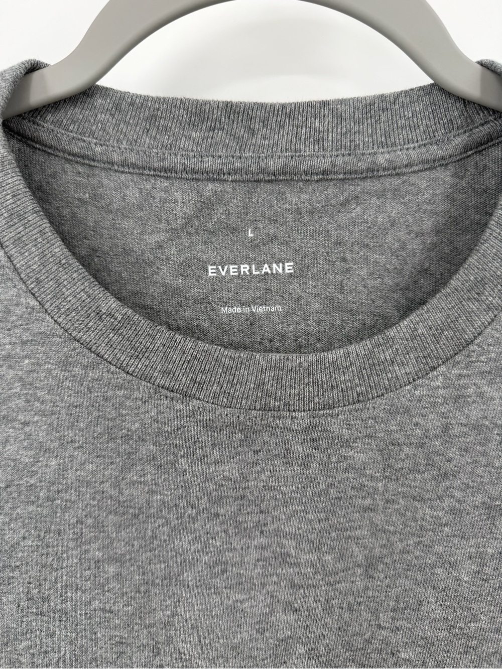 Everlane 100% Organic Cotton Pocket Tee in heather gray Size L NWOT - Picture 2 of 5